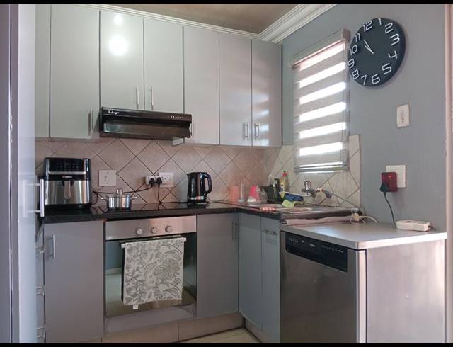 2 BEDROOM APARTMENT FOR SALE IN ALBEMARLE